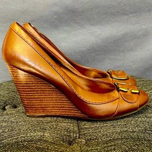 BROWN FIONI WEDGES SIZE 8
